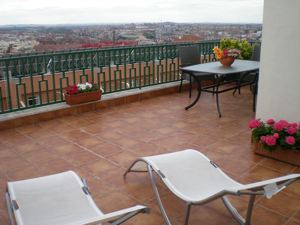 Atico Latina Apartment Madrid Luaran gambar
